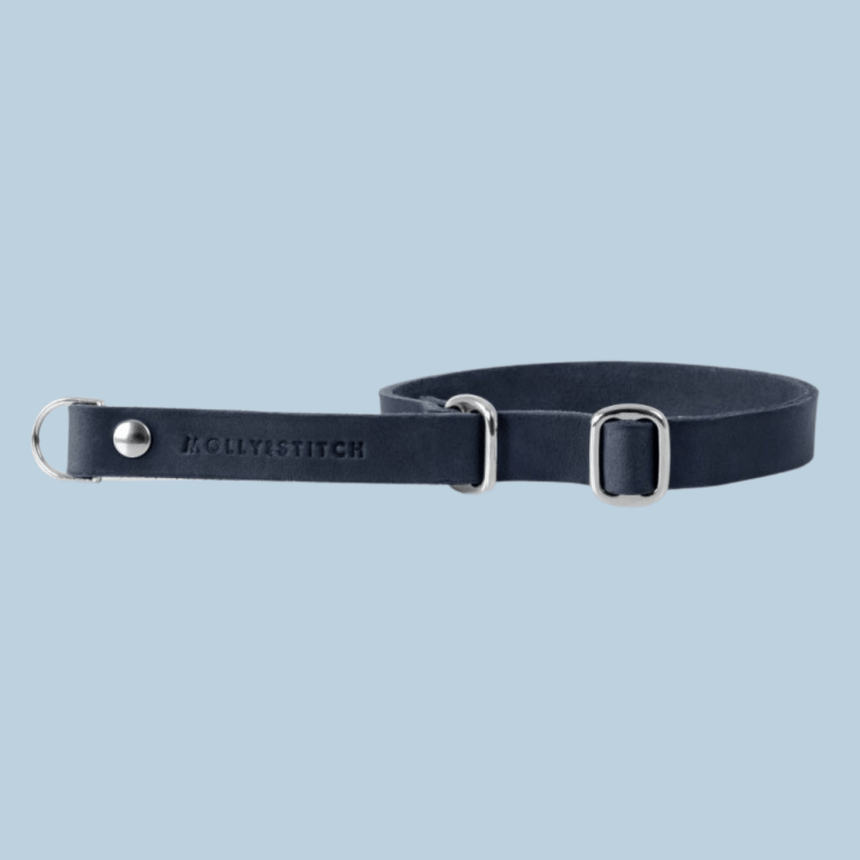Molly & Stitch Retrieverhalsband Leder 50 cm Max. | Breite: 2,oo cm / Silber MOLLY&STITCH "BUTTER" RETRIEVER LEDERHALSBAND - NAVY BLAU
