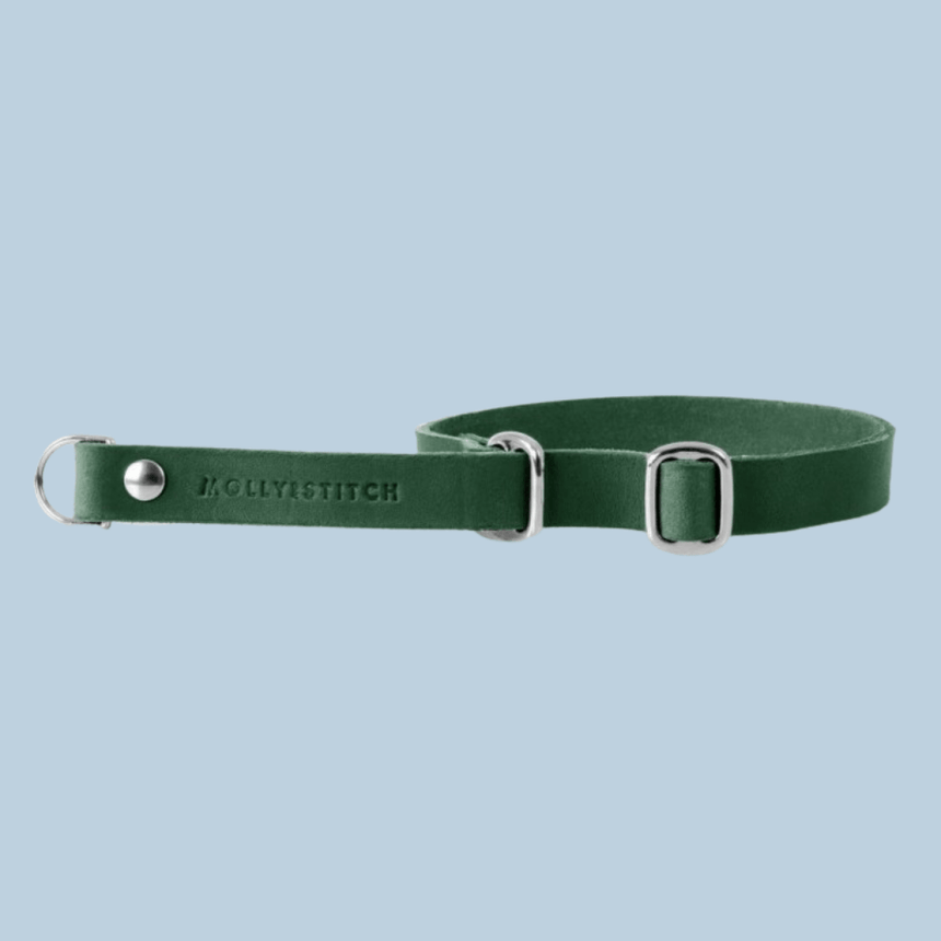 Molly & Stitch Retrieverhalsband Leder 50 cm Max. | Breite: 2,oo cm / Silber MOLLY&STITCH "BUTTER" RETRIEVER LEDERHALSBAND - WALD GRÜN